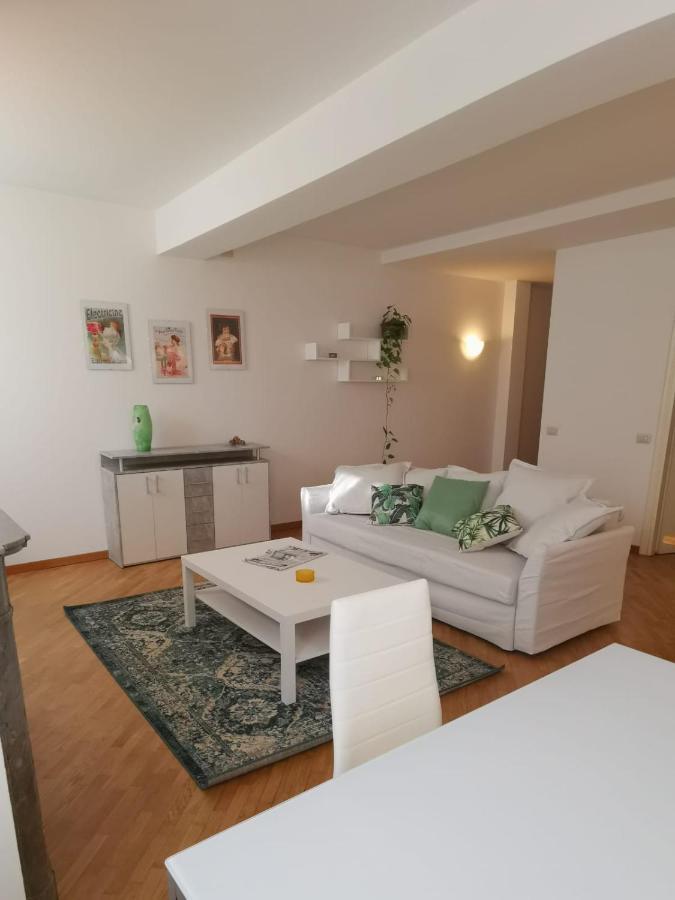 Parma Central Apartments Luaran gambar